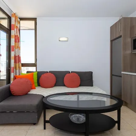 Sunny One Bedroom *